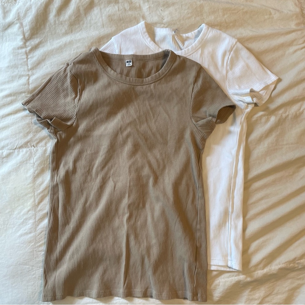 Uniqlo ribbed crewneck tees in white and tan